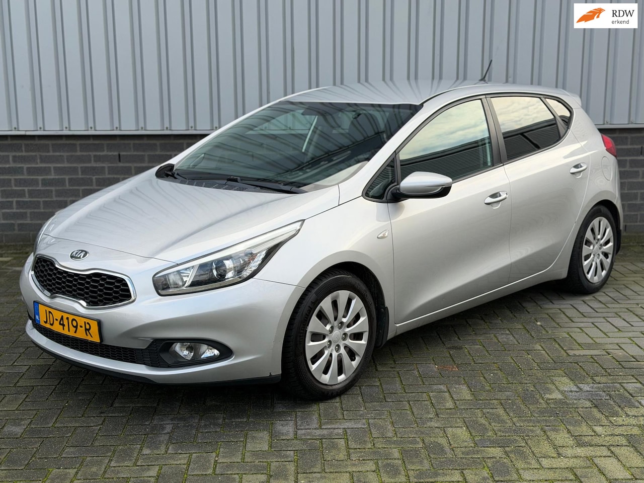 Kia Cee'd - 1.4 CVVT X-tra |Airco|CruiseCtrl|5 Deurs|Bluetooth| - AutoWereld.nl