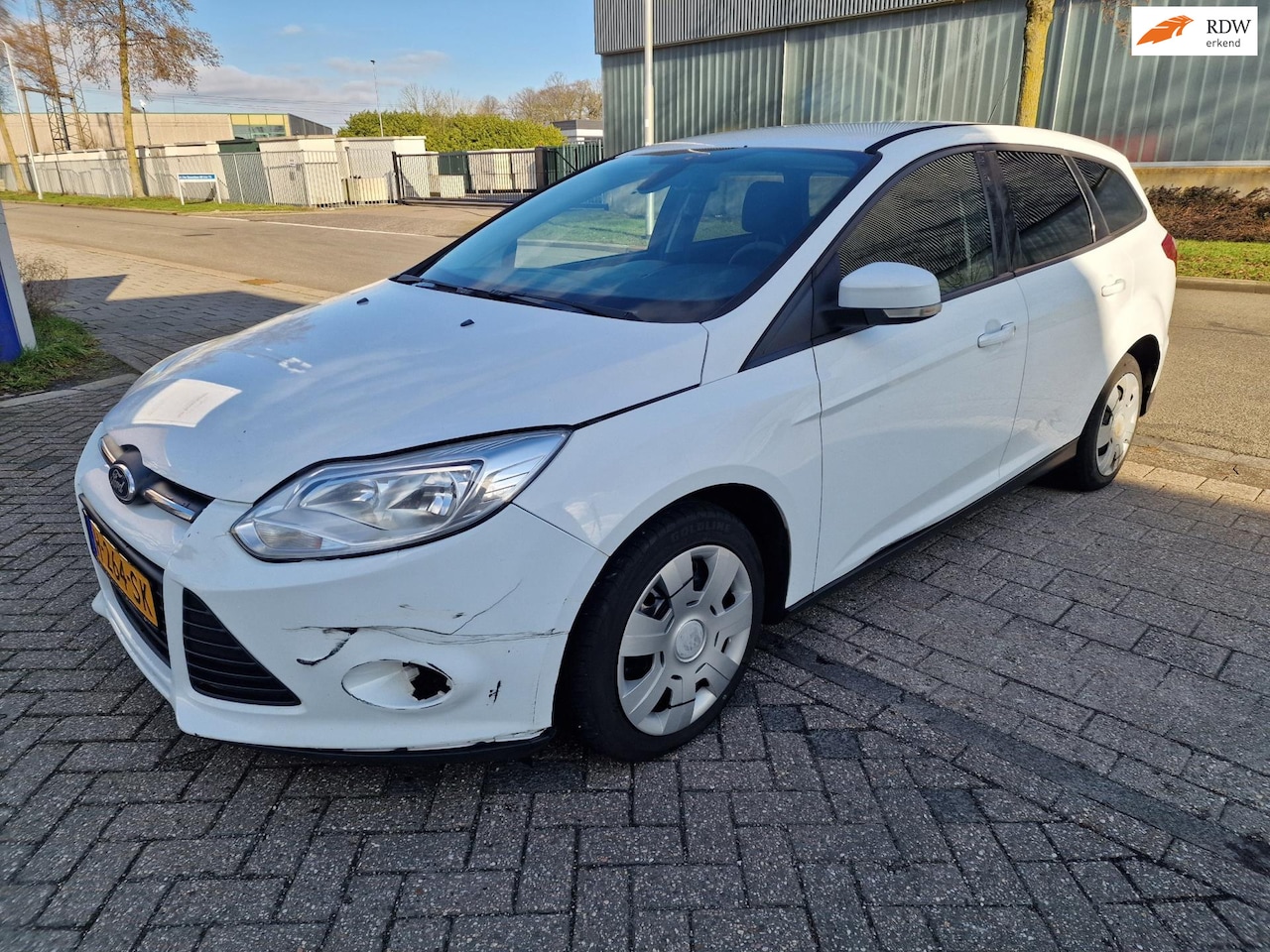Ford Focus Wagon - 2.0 TDCI Titanium Automaat, Geen APK, NAP, Goed rijdend, Inruil mogelijk. - AutoWereld.nl