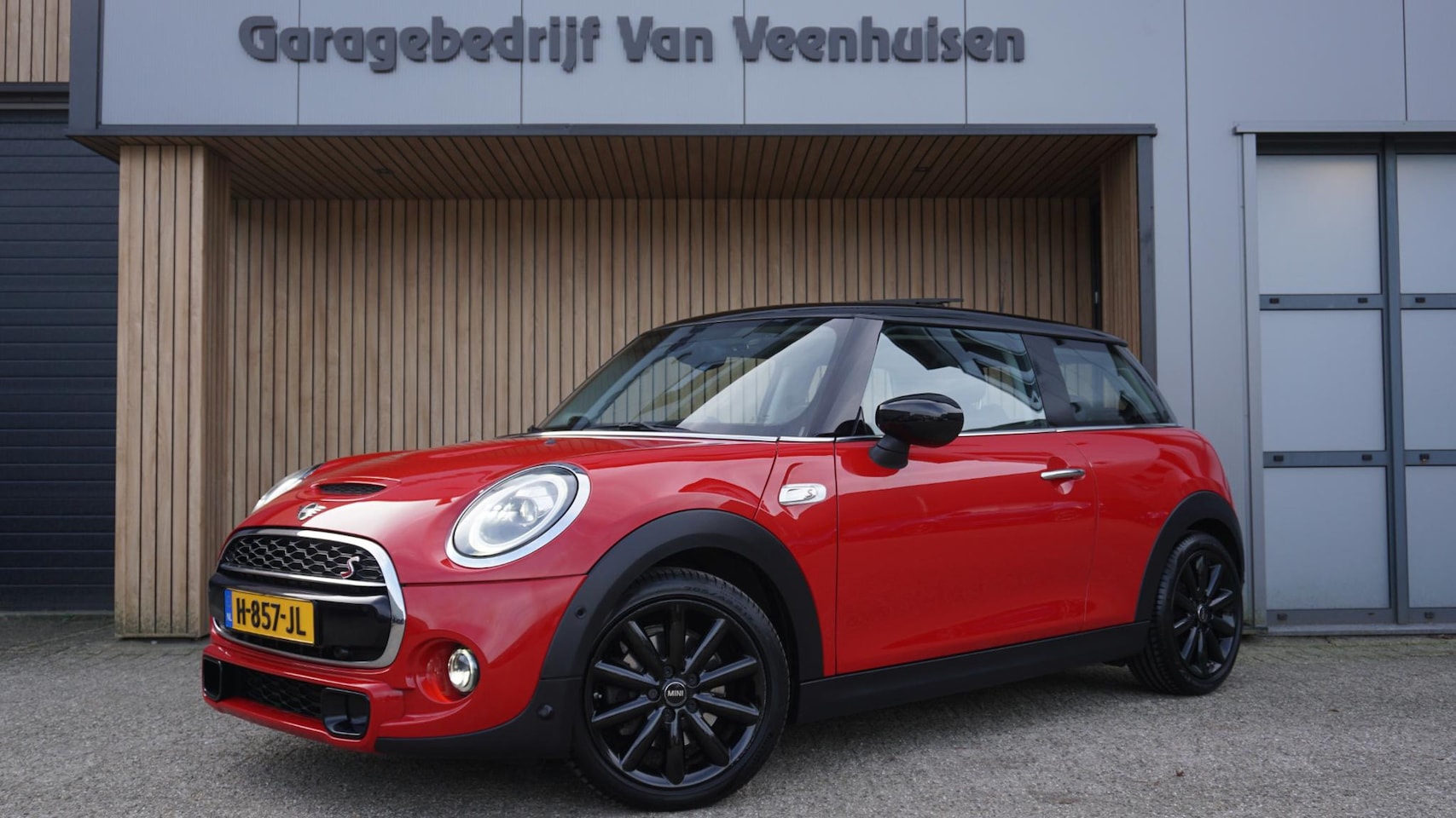 MINI Cooper S - 2.0 192pk 3Drs Chili Pano.Dak H&K Leder 17inch LM LED Keyless 48960km! - AutoWereld.nl