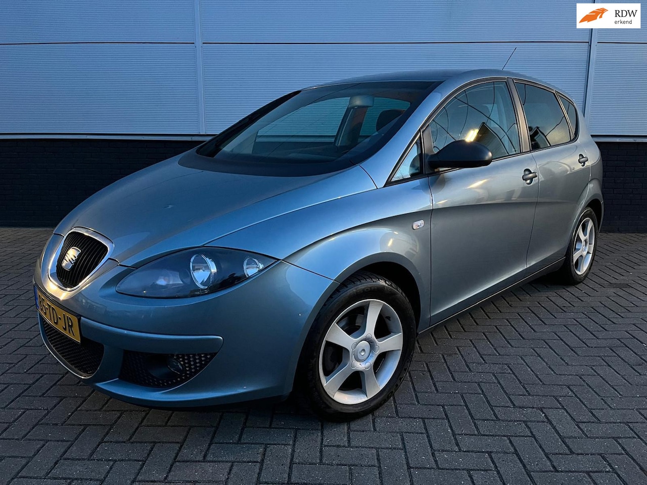 SEAT Altea - 1.6 102 pk Airco - lm velgen - trekhaak - isofix - hoge instap - NL-auto - NAP - AutoWereld.nl