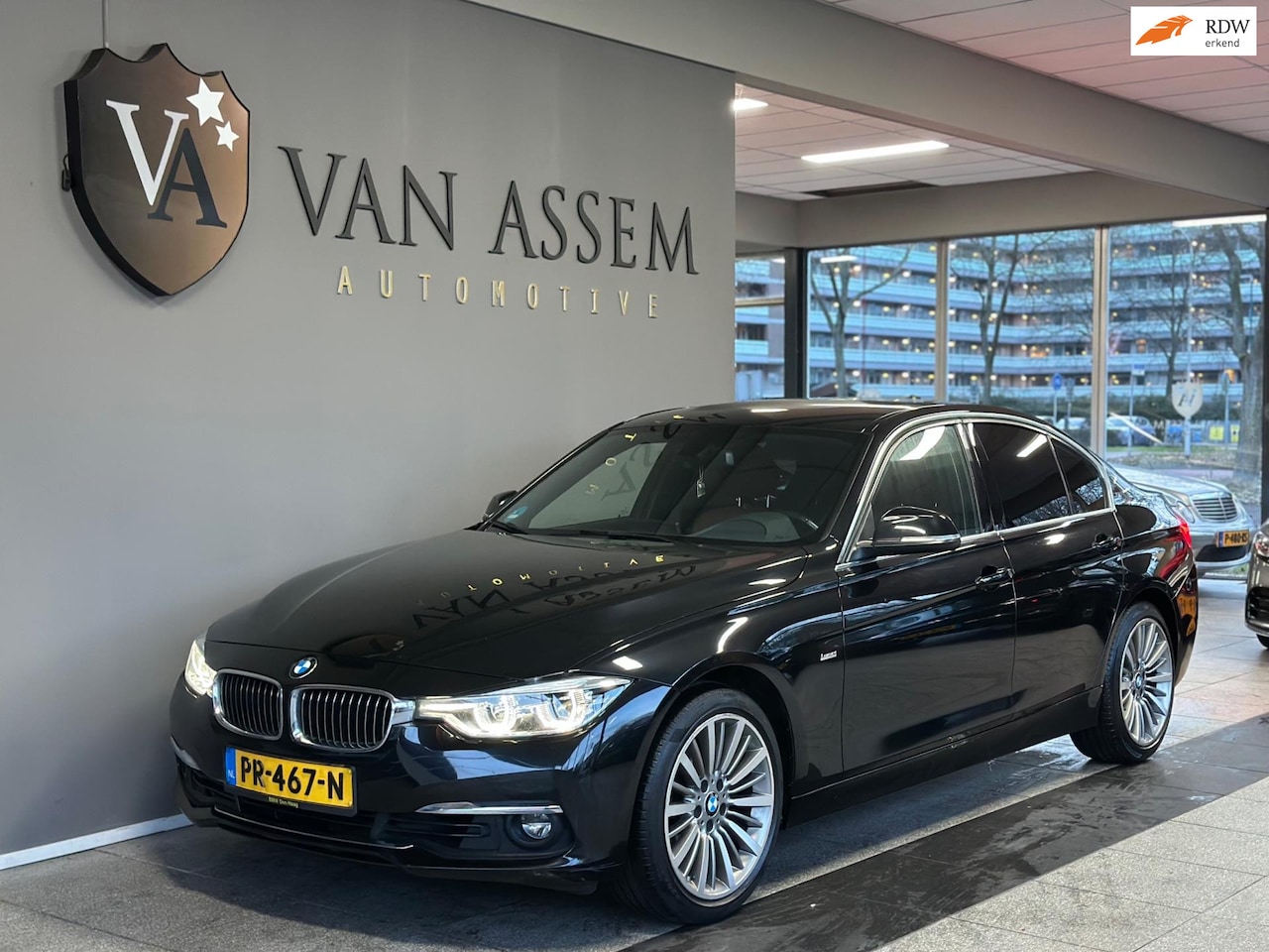 BMW 3-serie - 320i High Executive|AUTOMAAT - AutoWereld.nl