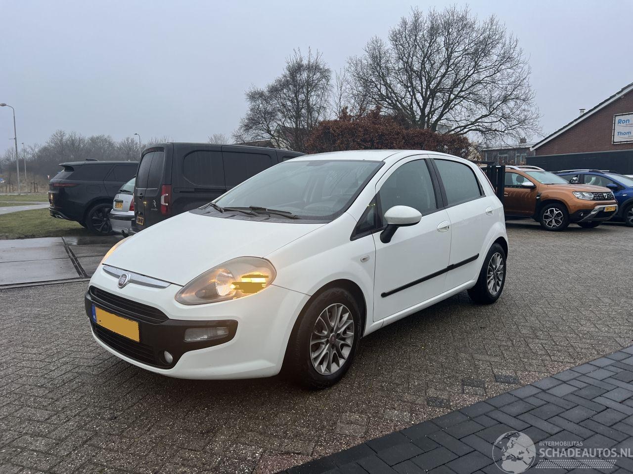Fiat Punto Evo - 1.3 M-jet Mylife 1st OWNER !! - AutoWereld.nl