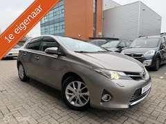 Toyota Auris - 1.6 Benzine | Trekhaak | Pano | Camera