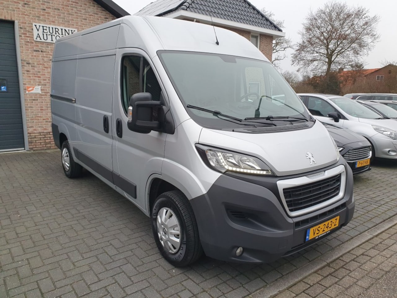 Peugeot Boxer - 2.2 HDI L2H2 Premiére 330 Uit.V. - AutoWereld.nl