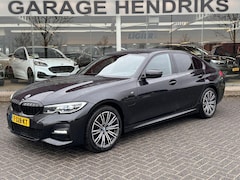 BMW 3-serie - 330e | Trekhaak wegklapbaar | Nieuwe banden | Climate | CC | Leder Stof |
