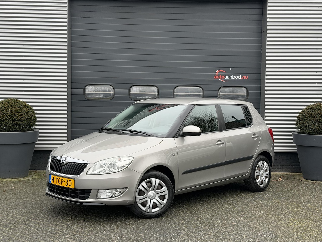 Skoda Fabia - 1.2 TSI Sprint | Airco | Cruise Control | Trekhaak | Elektrische Ramen | - AutoWereld.nl