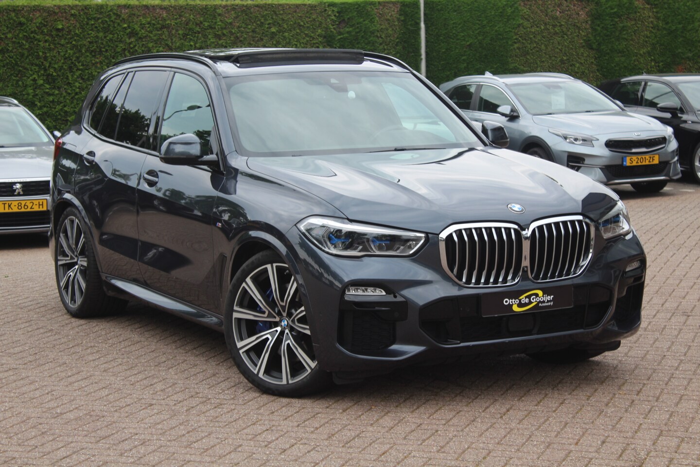 BMW X5 - xDrive45e High Exe. M Sport / Panoramadak / 360Camera / Head-up / 22'' / Swarovski / Laser - AutoWereld.nl