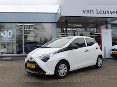 Toyota Aygo X - X-FUN 5-DEURS EL-RAMEN AIRCO USB BLUETOOTH RADIO CENTR. PORTIER VERGR