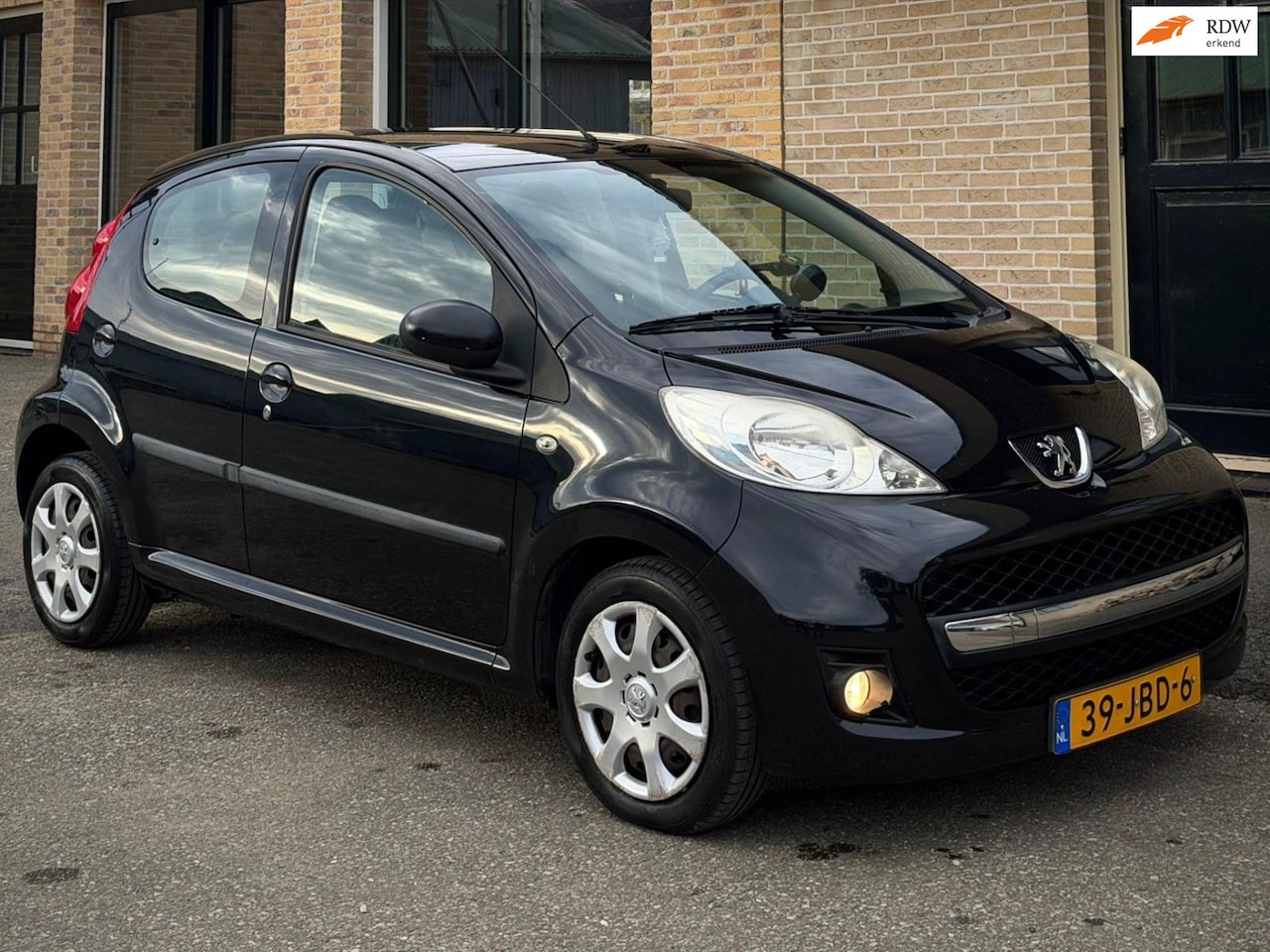 Peugeot 107 - 1.0-12V XS | AUT | AIRCO | ELEK-PAKKET - AutoWereld.nl