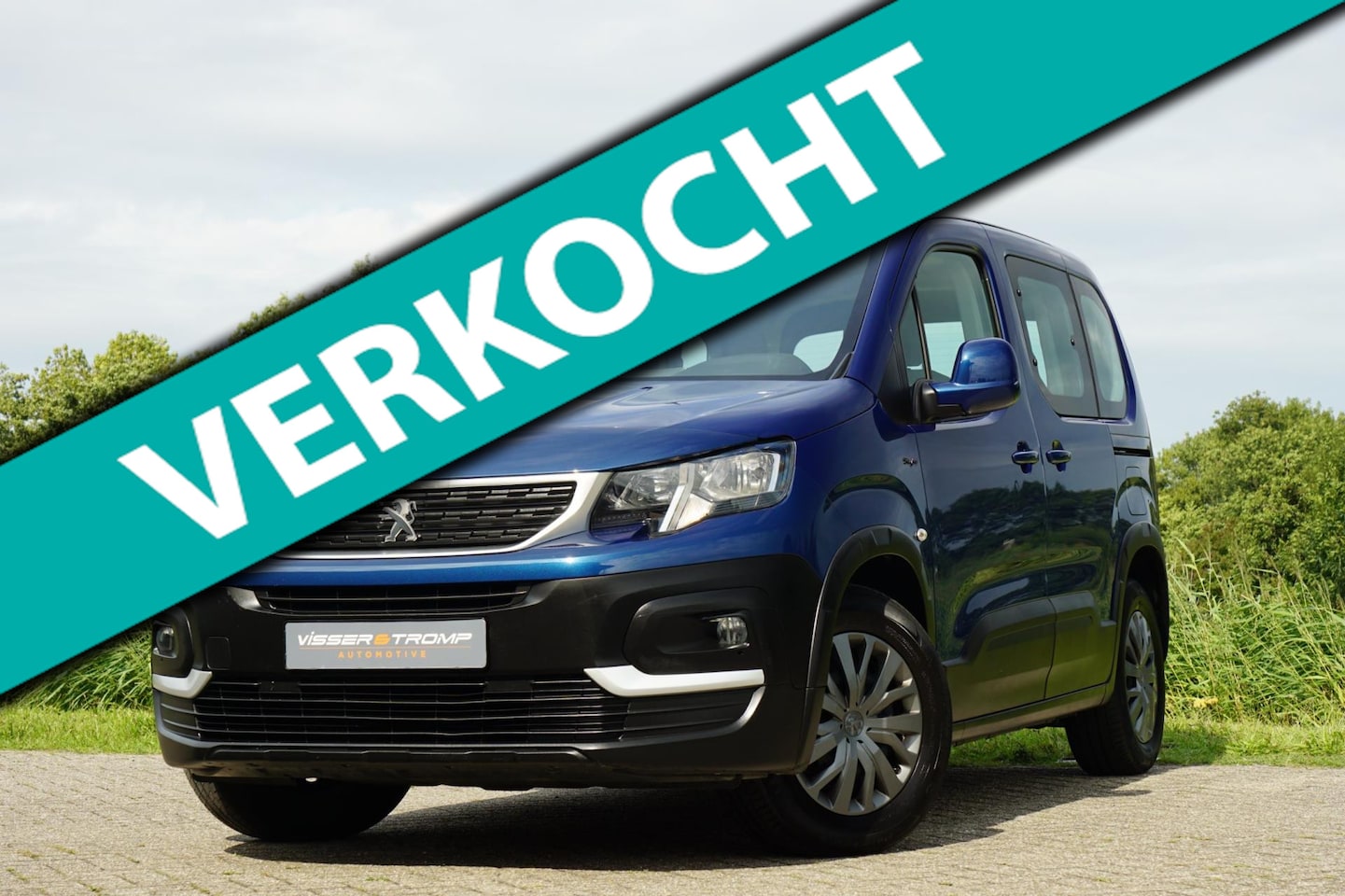 Peugeot Rifter - 1.2 Puretech 110pk Allure - Blue Nuit - Nav/Carplay/Cruise/Clima - AutoWereld.nl