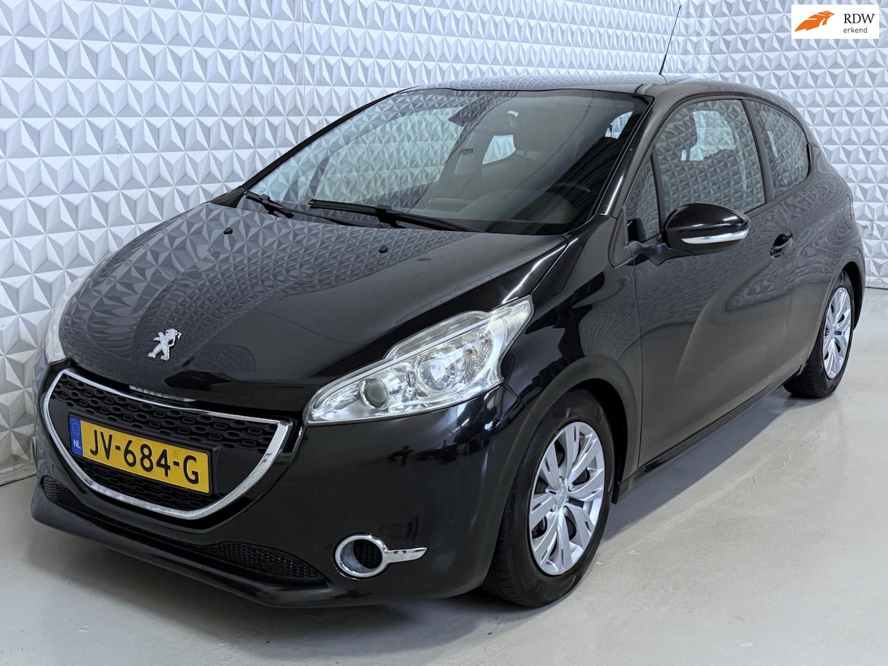 Peugeot 208 - 1.4 VTi Active Airco Cruise Stoelverwarming (2012) - AutoWereld.nl