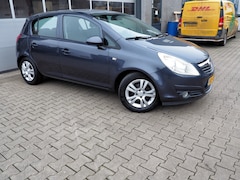 Opel Corsa - 1.2-16V Essentia AIRCO 5 DEURS LM VELGEN ELEK. PAKKET