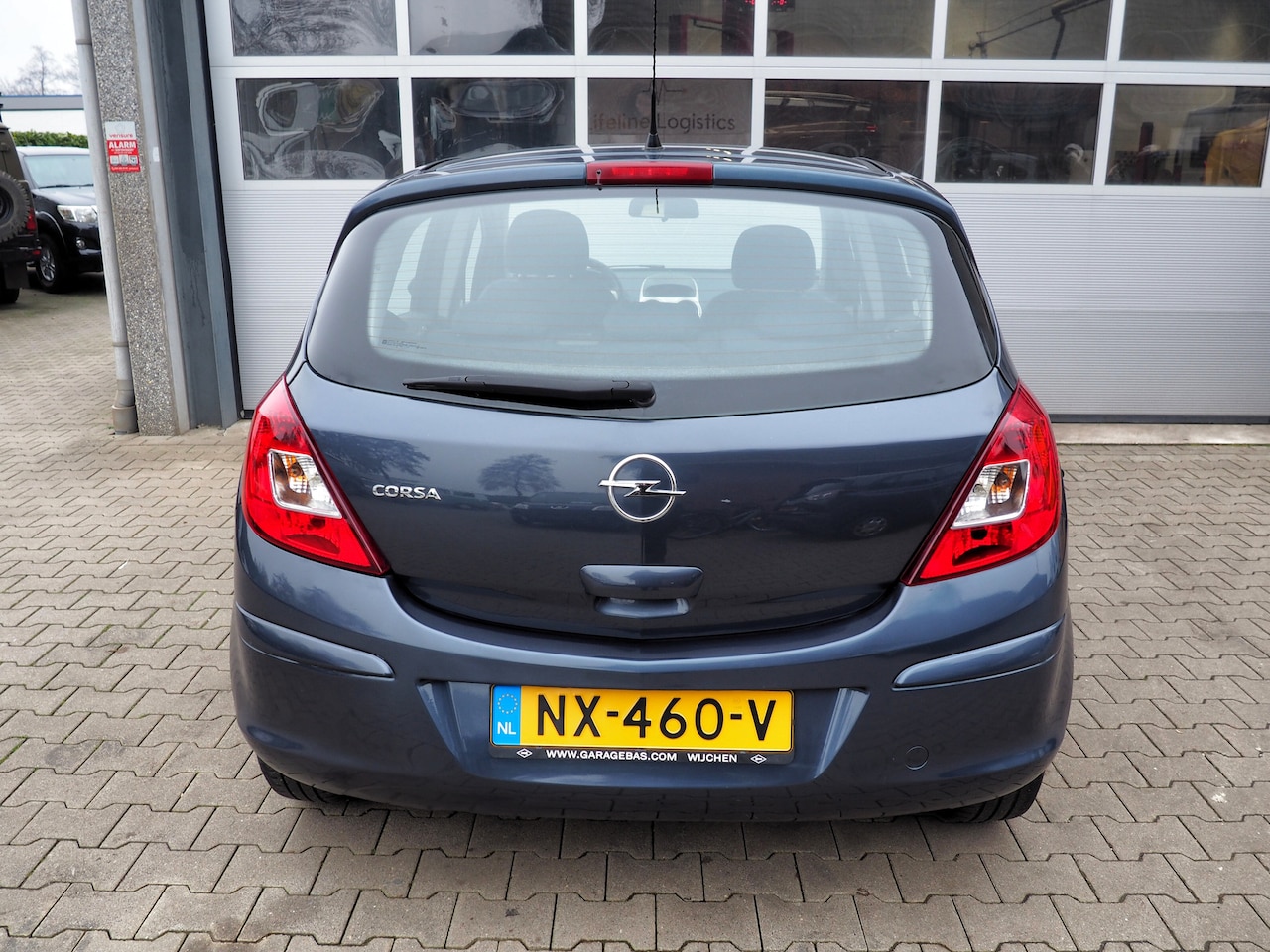 Opel Corsa - 1.2-16V Essentia AIRCO 5 DEURS LM VELGEN ELEK. PAKKET
