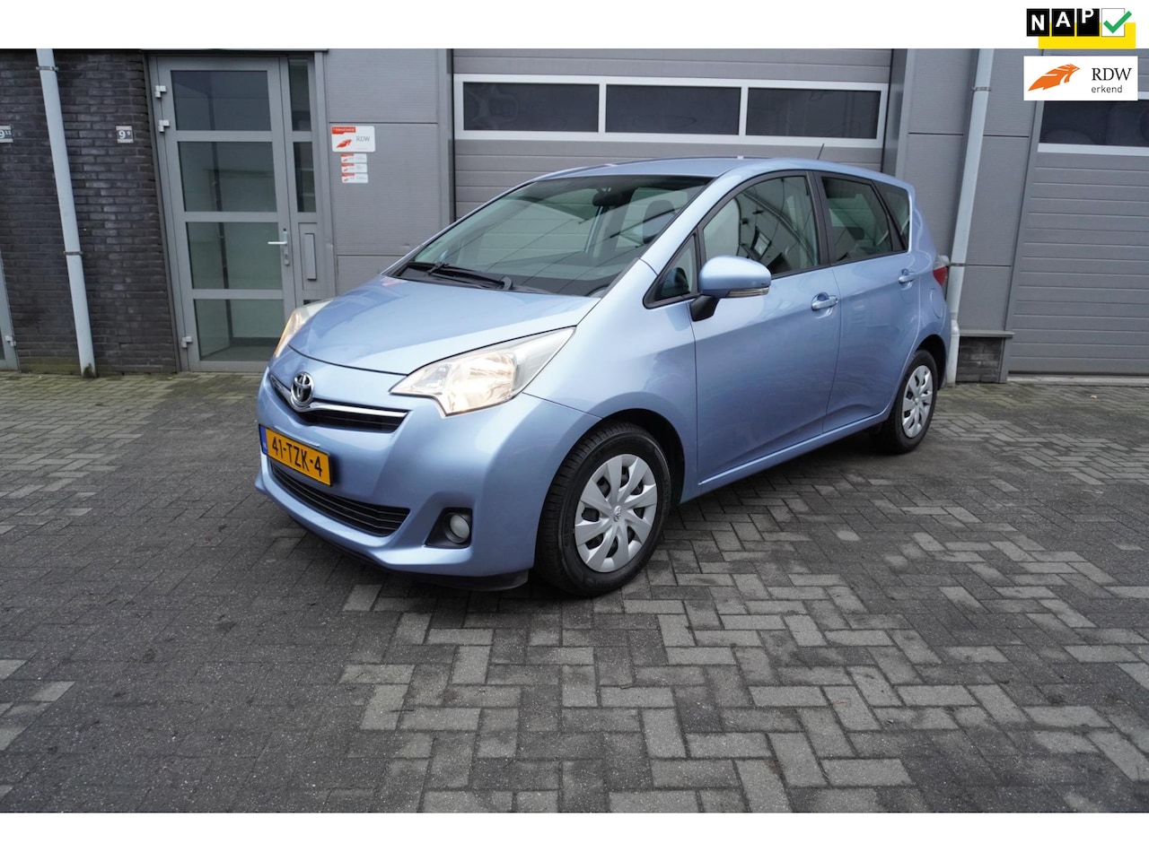 Toyota Verso S - 1.3 VVT-i Aspiration 1.3 VVT-i Aspiration - AutoWereld.nl