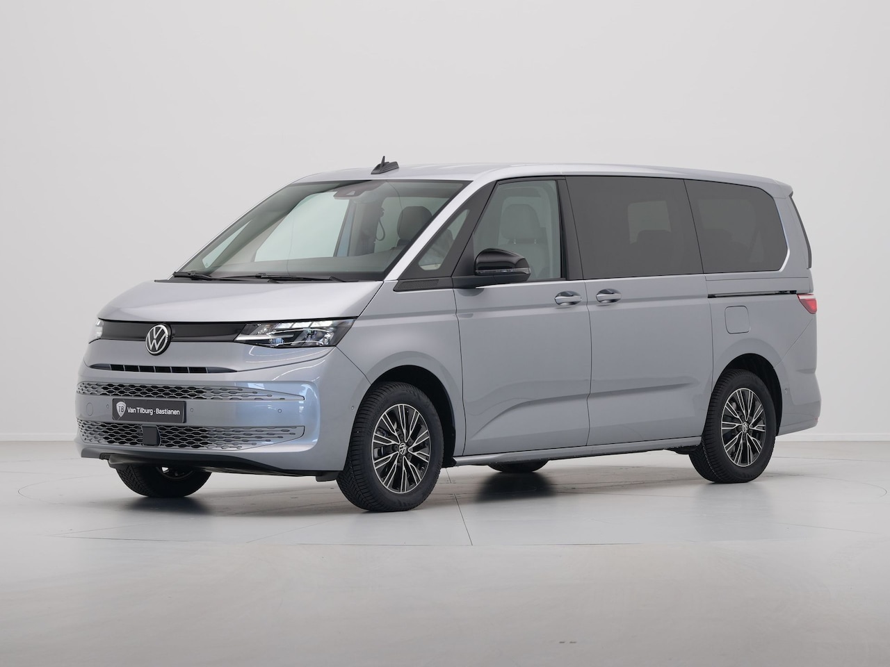Volkswagen Multivan - L2H1 1.5TSI PHEV eHybrid 19,7kWh 245PK DSG 4MOTION Business / Direct leverbaar / 4x4 / 4WD - AutoWereld.nl