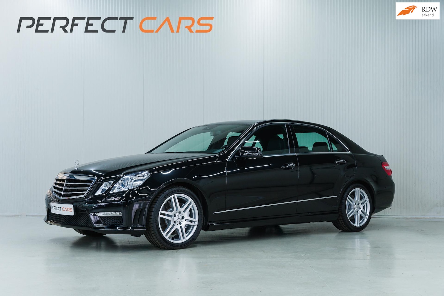 Mercedes-Benz E-klasse - 500 Avantgarde 500 Avantgarde, leer, automaat, Amg uitgevoerd, open dak, Youngtimer - AutoWereld.nl