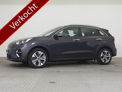 Kia e-Niro - DynamicLine 64 kWh Warmtepomp SOH 100% Trekhaak | Stof\leer | Camera | Cruise | LMV 17" |