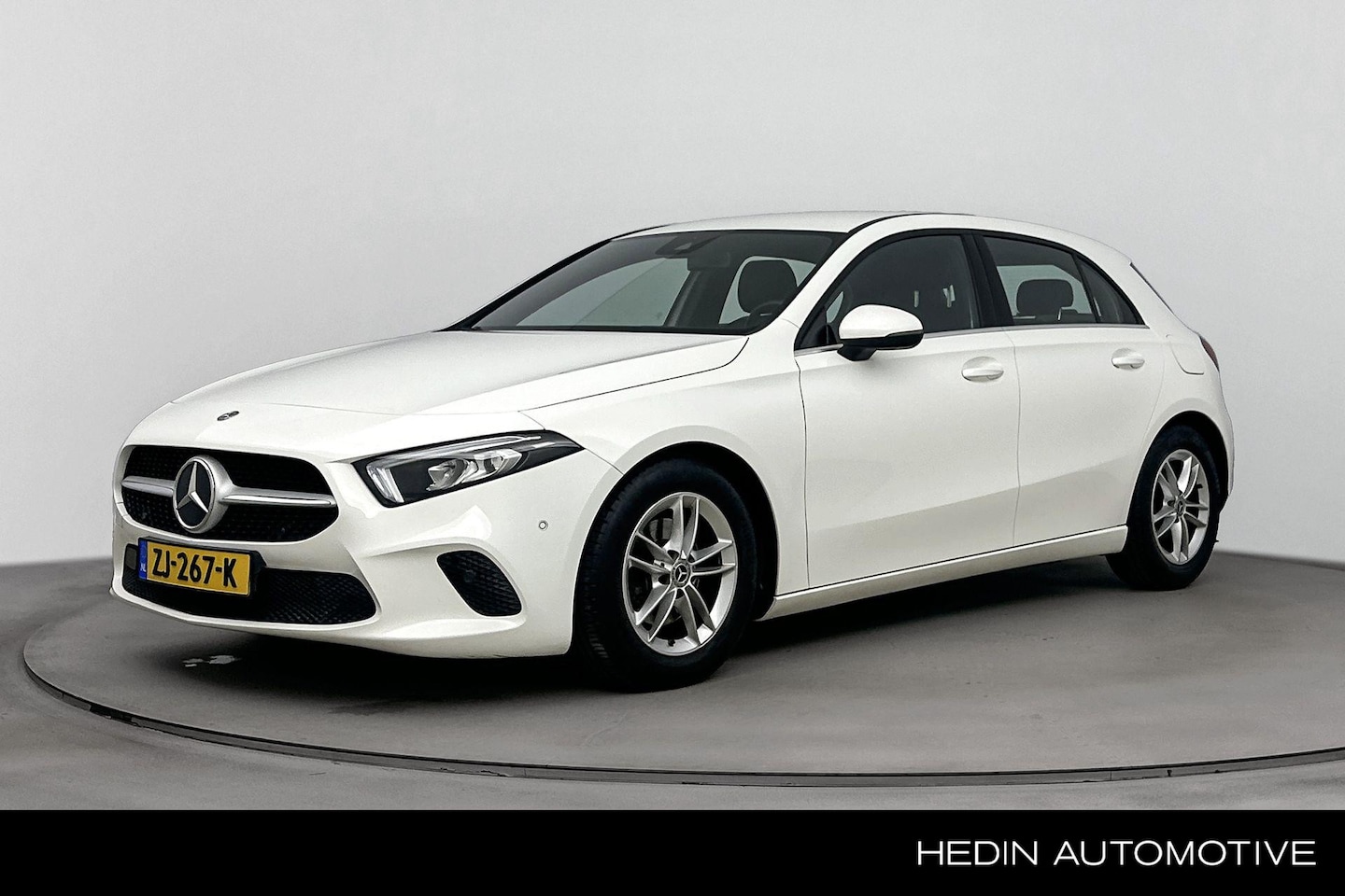 Mercedes-Benz A-klasse - A 180 Automaat Business Solution Style Line | Advantage Pakket | LED | Parktronic met came - AutoWereld.nl