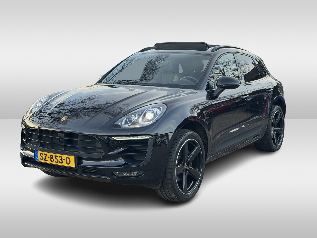 Porsche Macan - 2.0 / NL Auto / Dealer onderhouden / Panoramadak / Camera / Luchtvering / Sportdesign+Chro - AutoWereld.nl