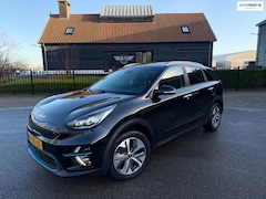 Kia e-Niro - DynamicPlusLine 64 kWh SOH 100% NAVI CAMERA LEER SCHUIFDAK LED-XENON