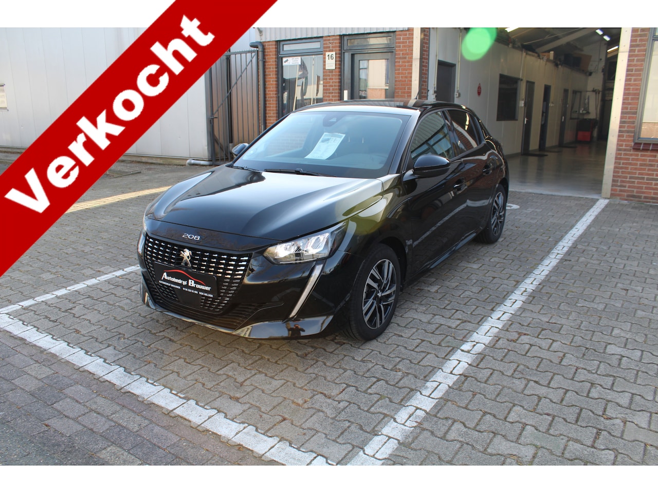 Peugeot 208 - 1.2 PureTech Allure 100pk / Open & Go Keyless Entry Apple CarPlay Android Auto - AutoWereld.nl