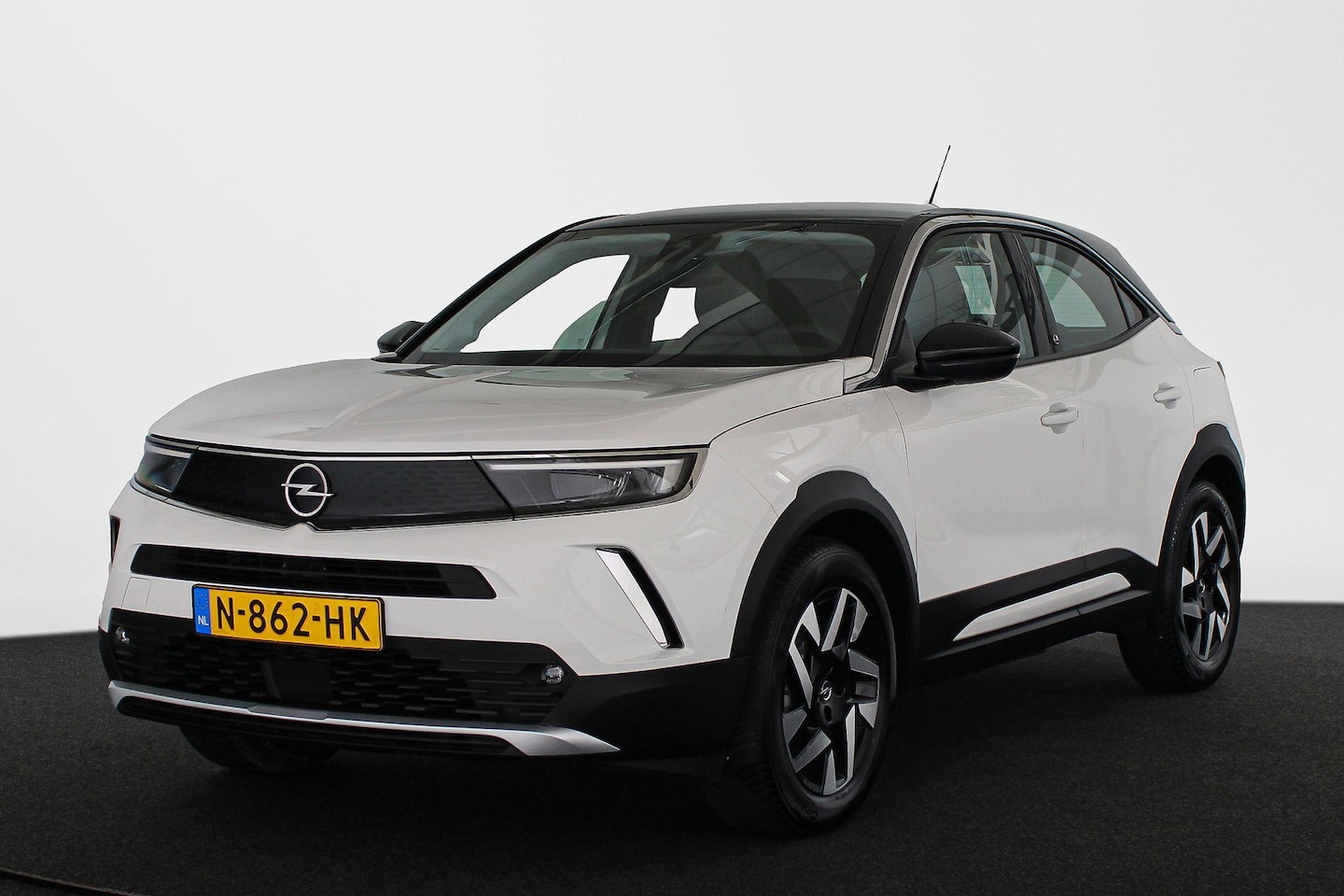 Opel Mokka-e - Elegance 50-kWh 11kw bl. Navi Stuur-Stoelverwarming Keyless - AutoWereld.nl
