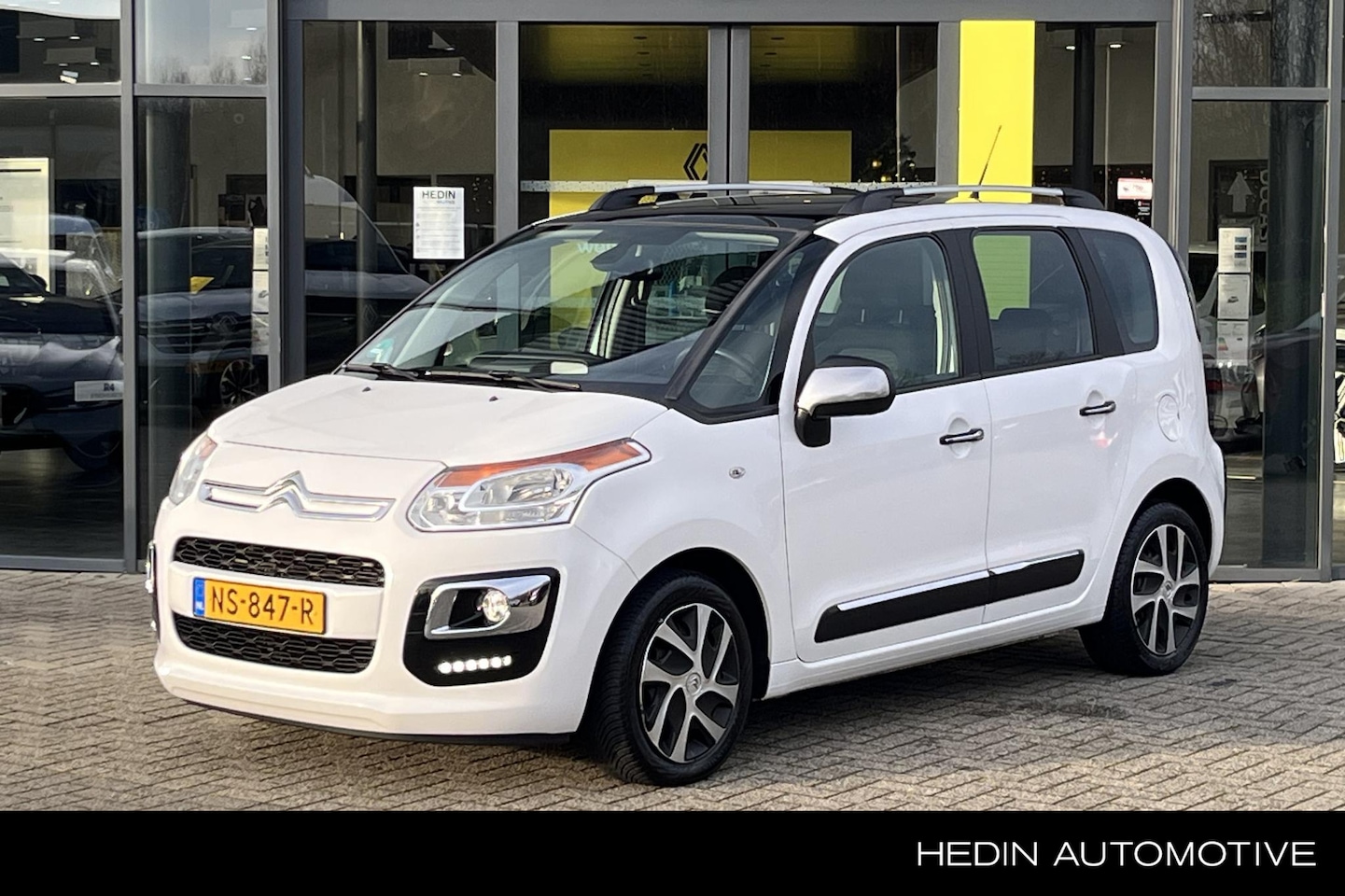 Citroën C3 Picasso - 1.2 PureTech Exclusive | Panoramadak | All weatherbanden | Afneembare Trekhaak | - AutoWereld.nl