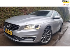 Volvo V60 - 2.4 D6 AWD Plug-In Hybrid Summum