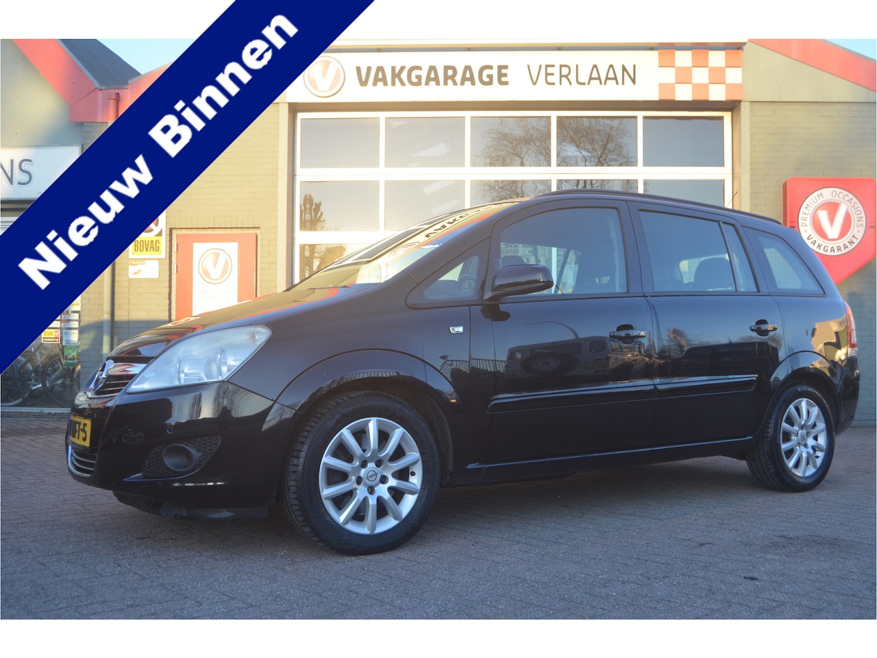 Opel Zafira - 2.2 Temptation 7 persoons - AutoWereld.nl