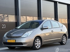 Toyota Prius - 1.5 VVT-i