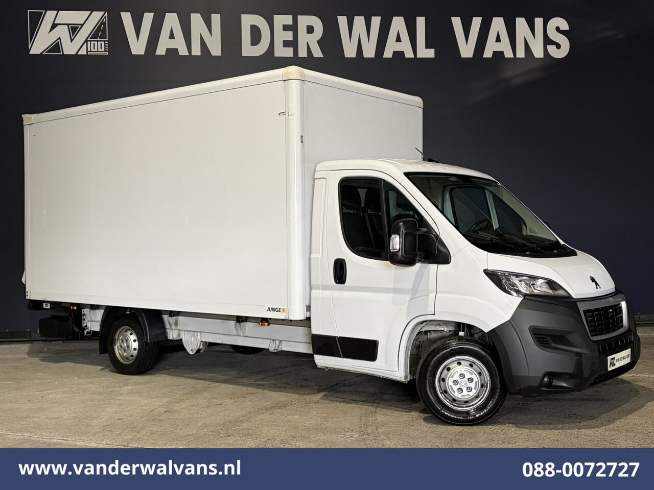 Peugeot Boxer - 2.2 BlueHDi 141pk Bakwagen Laadklep Euro6 Airco | Cruisecontrol | 955kg laadvermogen Bijri - AutoWereld.nl