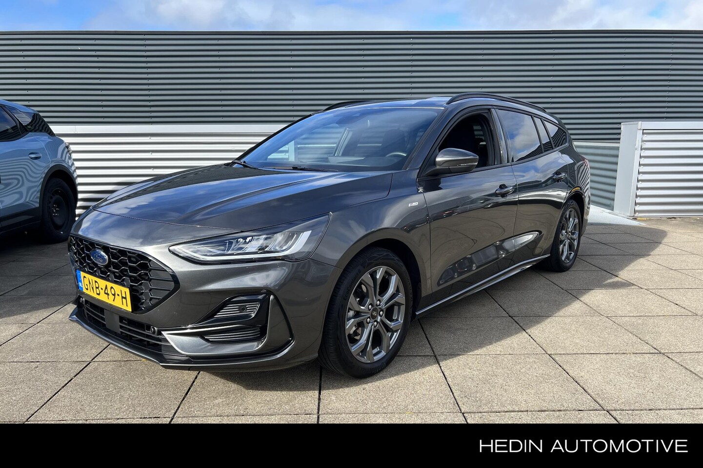 Ford Focus Wagon - 1.0 EcoBoost Hybrid ST Line Wagon Winter Pack / Nette auto - AutoWereld.nl