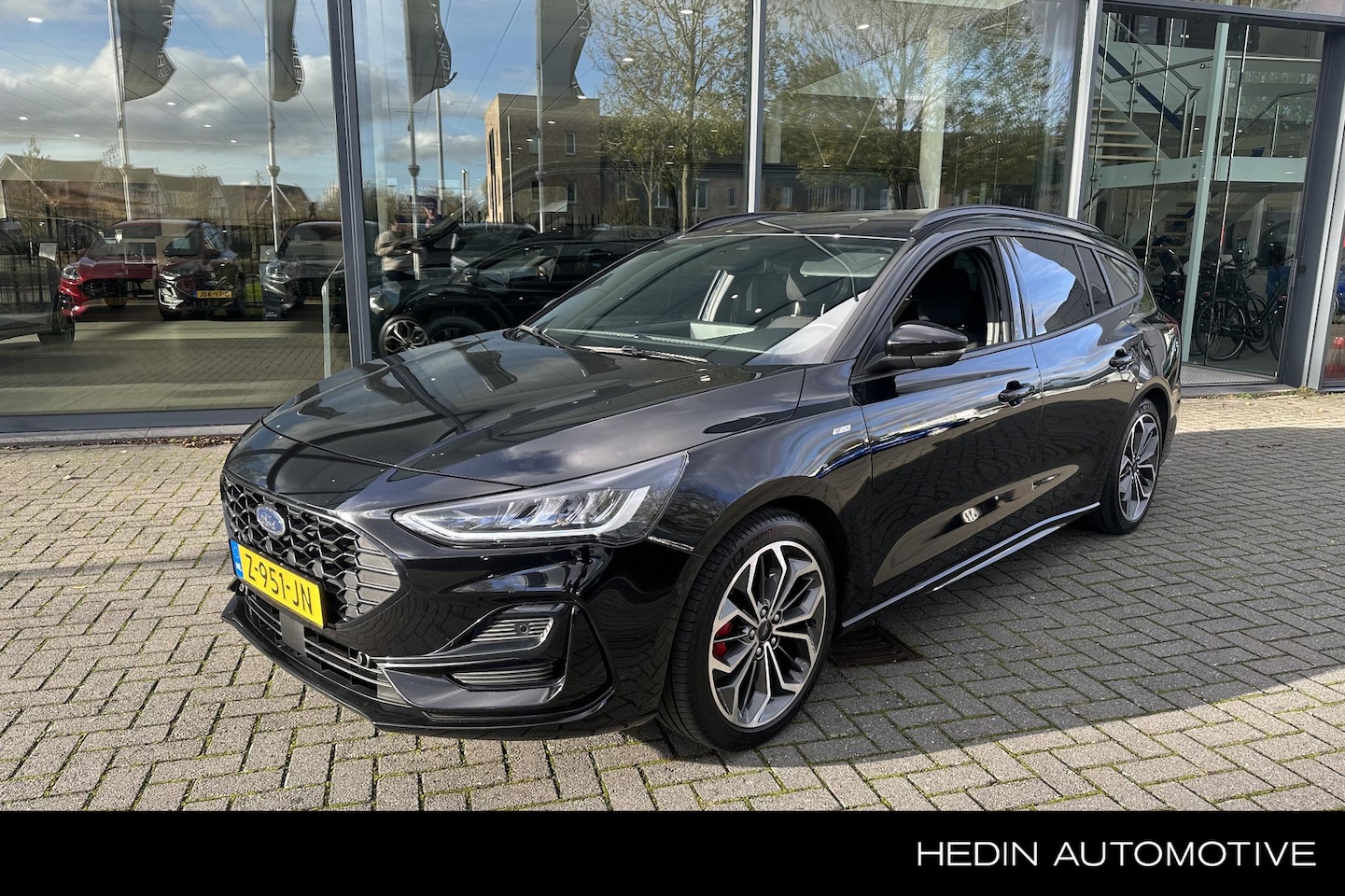 Ford Focus Wagon - 1.0 EcoBoost Hybrid 155pk Automaat ST-Line X | Driver Assistance | Winter Pack | 18"inch | - AutoWereld.nl