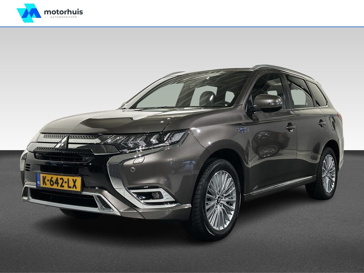 Mitsubishi Outlander - 2.4 DOHC MIVEC PHEV 240pk 4WD Aut Instyle - AutoWereld.nl