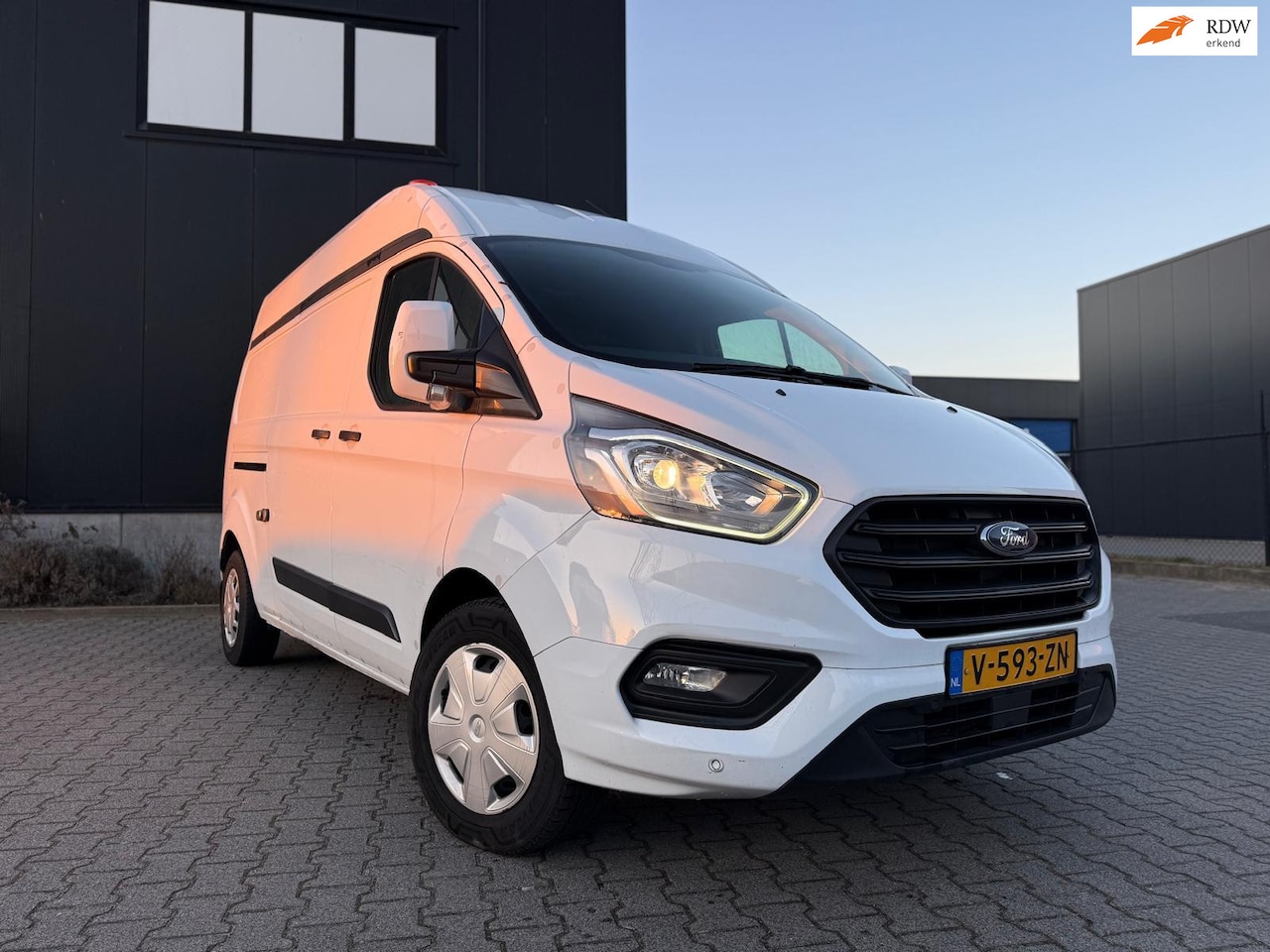 Ford Transit Custom - 320 2.0 TDCI L2H2 Trend 320 2.0 TDCI L2H2 Trend - AutoWereld.nl