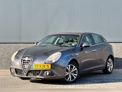 Alfa Romeo Giulietta - 1.4 T Distinctive Automaat | Clima | NAP