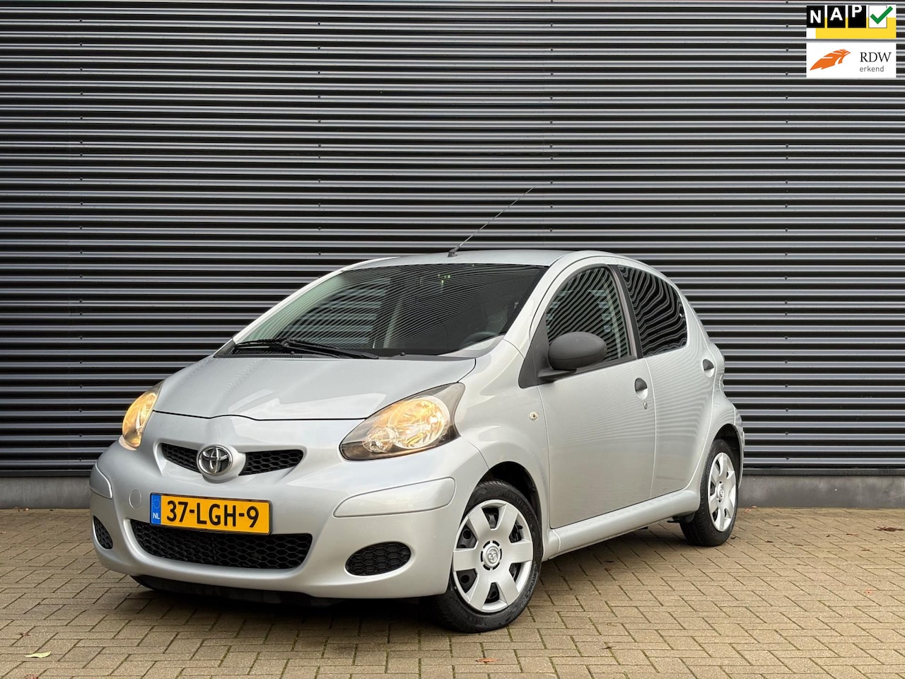 Toyota Aygo - 1.0-12V Access RIJKLAAR | AIRCO | NIEUWE APK | LAGE KM - AutoWereld.nl