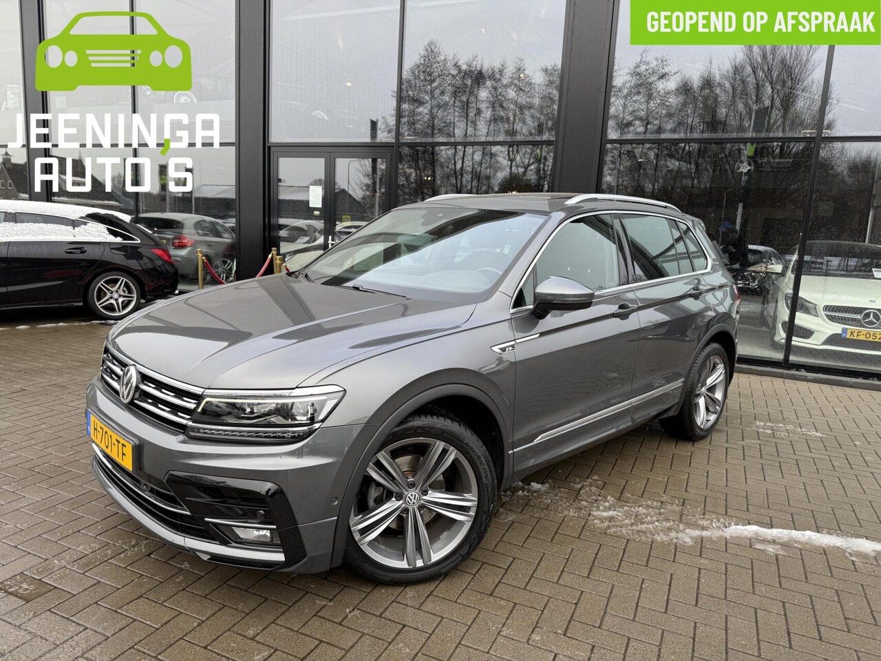 Volkswagen Tiguan - 1.5 TSI ACT Highline Business R|ACC|Camera|Stoelverwarming - AutoWereld.nl
