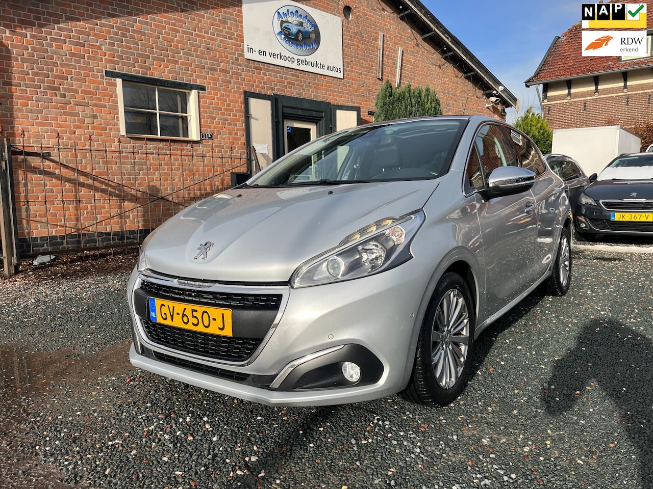 Peugeot 208 - 1.2 PureTech Allure 1.2 PureTech Allure ( Climate controle + Panorama dak + Navigatie ) - AutoWereld.nl