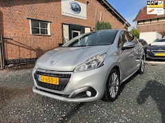 Peugeot 208 - 1.2 PureTech Allure ( Climate controle + Panorama dak + Navigatie )