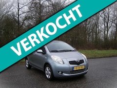 Toyota Yaris - 1.3 VVTi Luna . AUTOMAAT . 5Deurs . Airco . Elec ramen en spiegels . enz