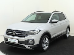 Volkswagen T-Cross - 1.0 TSI Life | Achteruitrijcamera | CarPlay | Adaptieve cruise control | Airco | Elektrisc