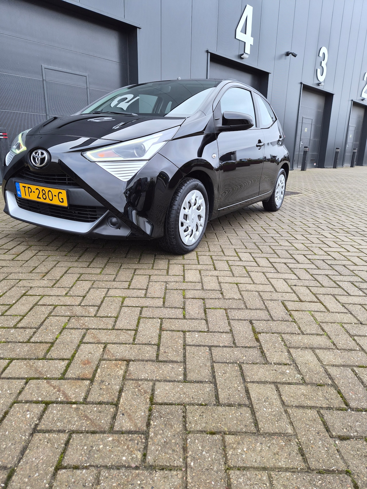 Toyota Aygo - 1.0 VVT-i x-play - AutoWereld.nl