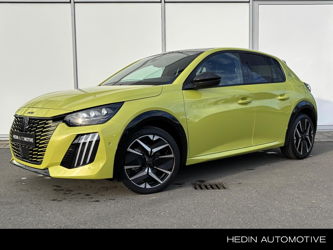 Peugeot e-208 - EV GT 51 kWh | ALCANTARA | NAVI | PANODAK | KEYLESS | FULL LED | CAMERA VOOR & ACHTER | PA - AutoWereld.nl