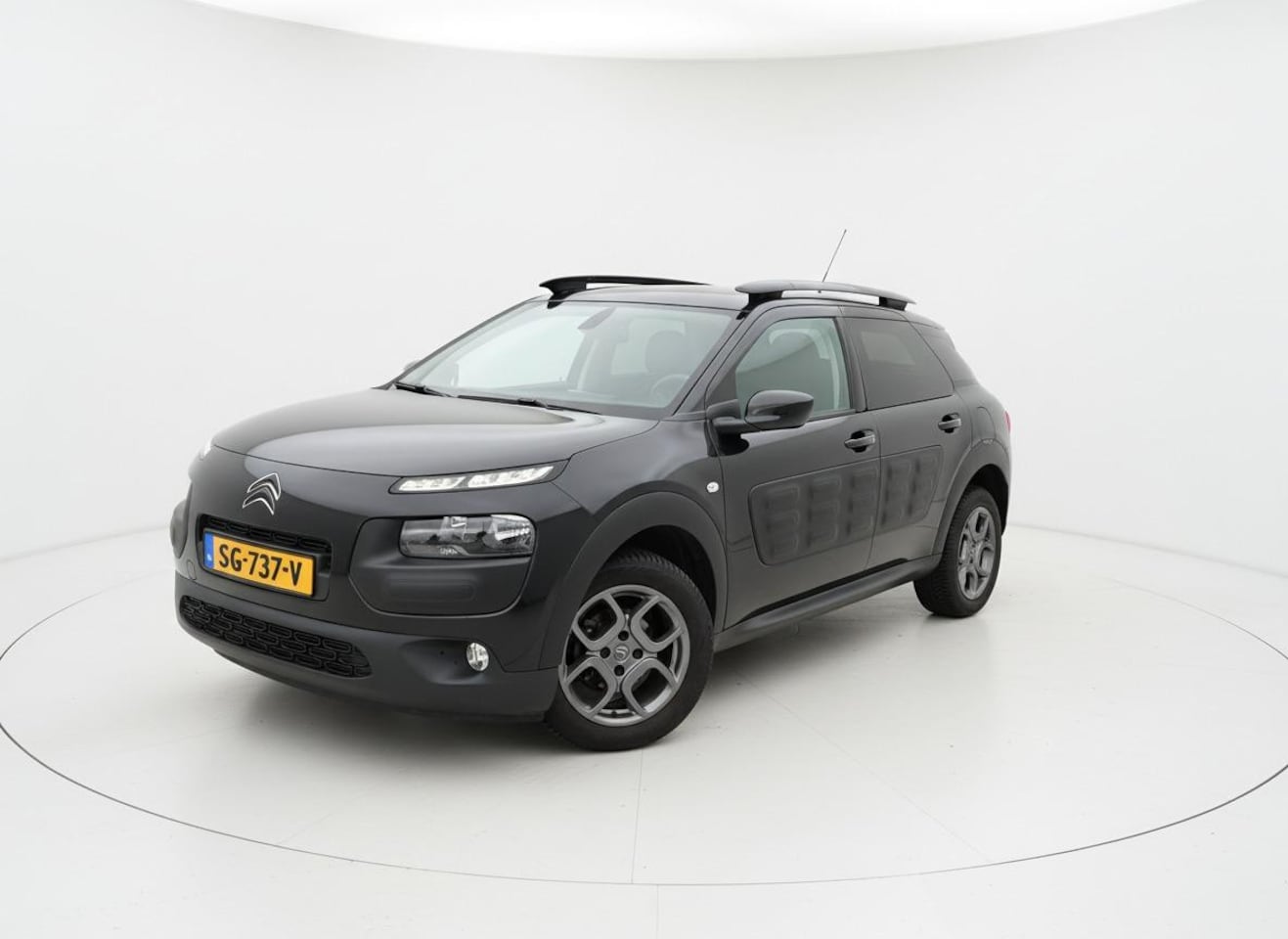 Citroën C4 Cactus - 1.2 PureTech Shine CAMERA - LMV - NIEUWE APK - AutoWereld.nl