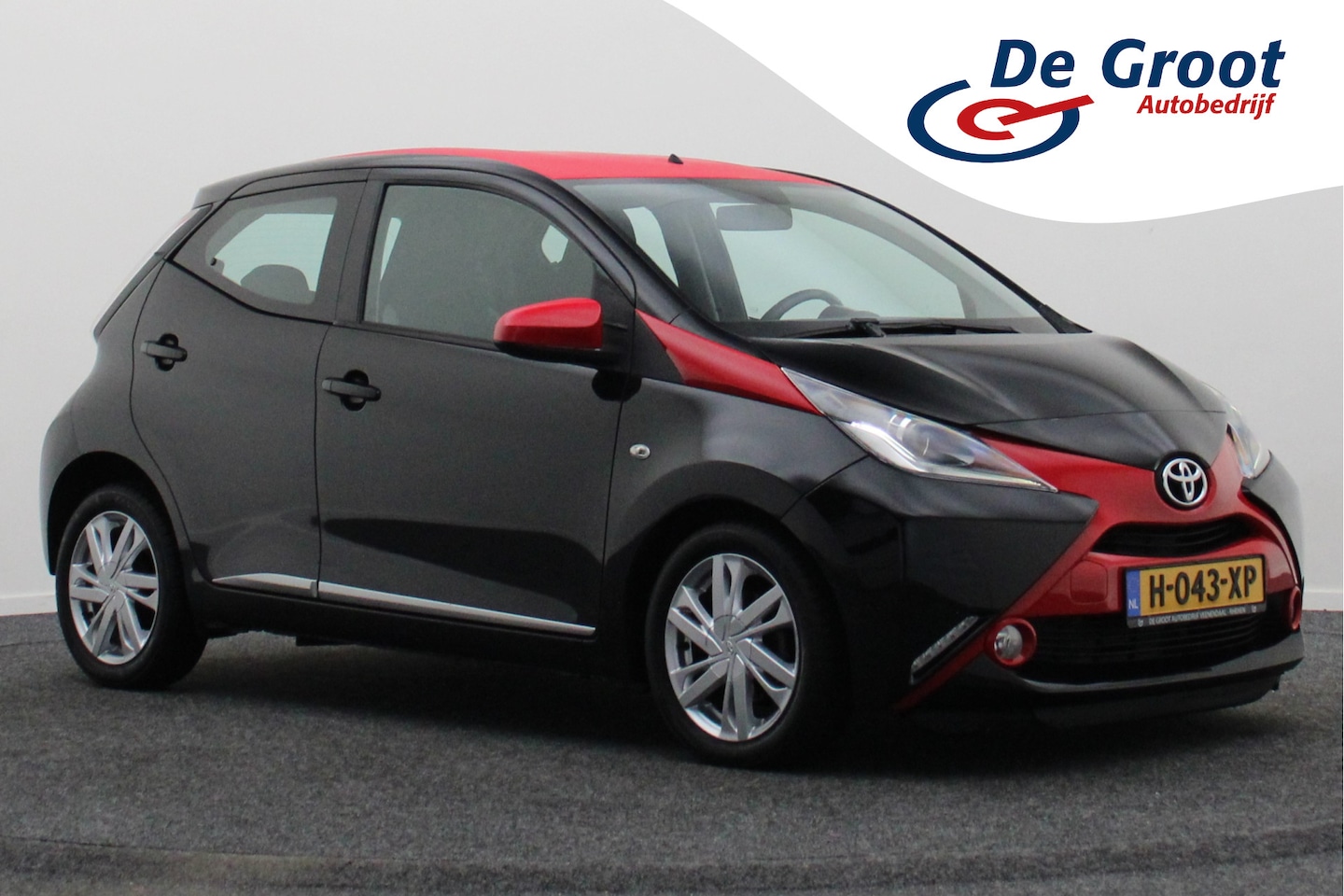 Toyota Aygo - 1.0 VVT-i x-wave 1.0 VVT-i x-wave 5-Deurs, Climate, Camera, Bluetooth, LED, 15" - AutoWereld.nl