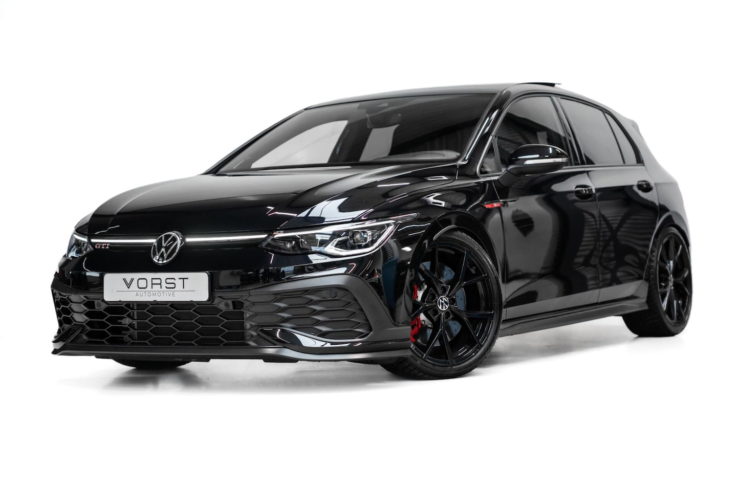 Volkswagen Golf - 2.0 TSI GTI Clubsport Pano HK DSG LED Vol - AutoWereld.nl