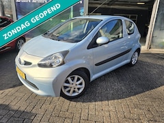 Toyota Aygo - 1.0-12V + | AUTOMAAT | 2E EIGENAAR | 12MND GARANTIE | ELEC PAKKET | LMV |