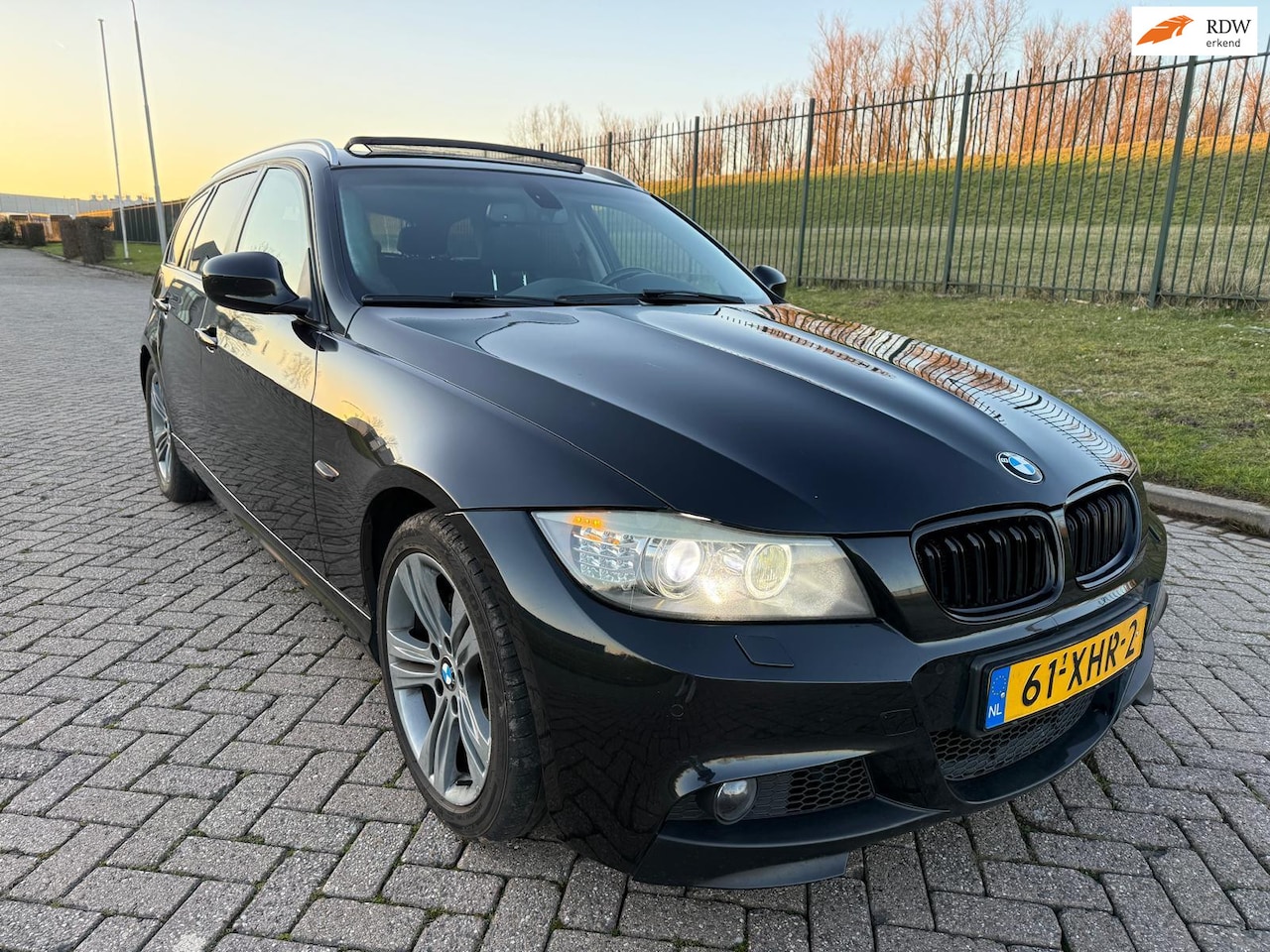 BMW 3-serie Touring - 320i Business Line M Sport 320i Business Line M Sport - AutoWereld.nl