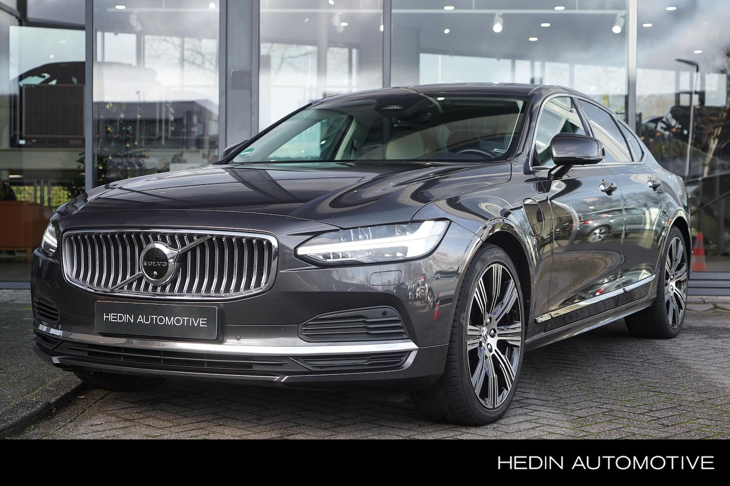 Volvo S90 - 2.0 T8 AWD Inscription | Lederen bekleding + stoelkoeling en verwarming | 2100 kg trekgewi - AutoWereld.nl